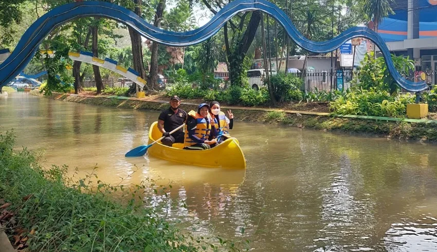 keren-kota-tangerang-punya-wisata-perahu-di-saluran-irigasi-uev